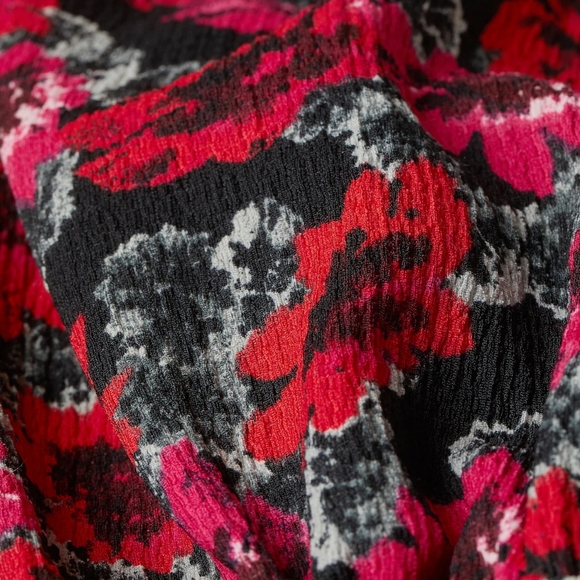 NWOT H&M S Y2K Romantic Coquette Milkmaid Boho Dark Floral Puff Sleeve Crop Top - Picture 15 of 15